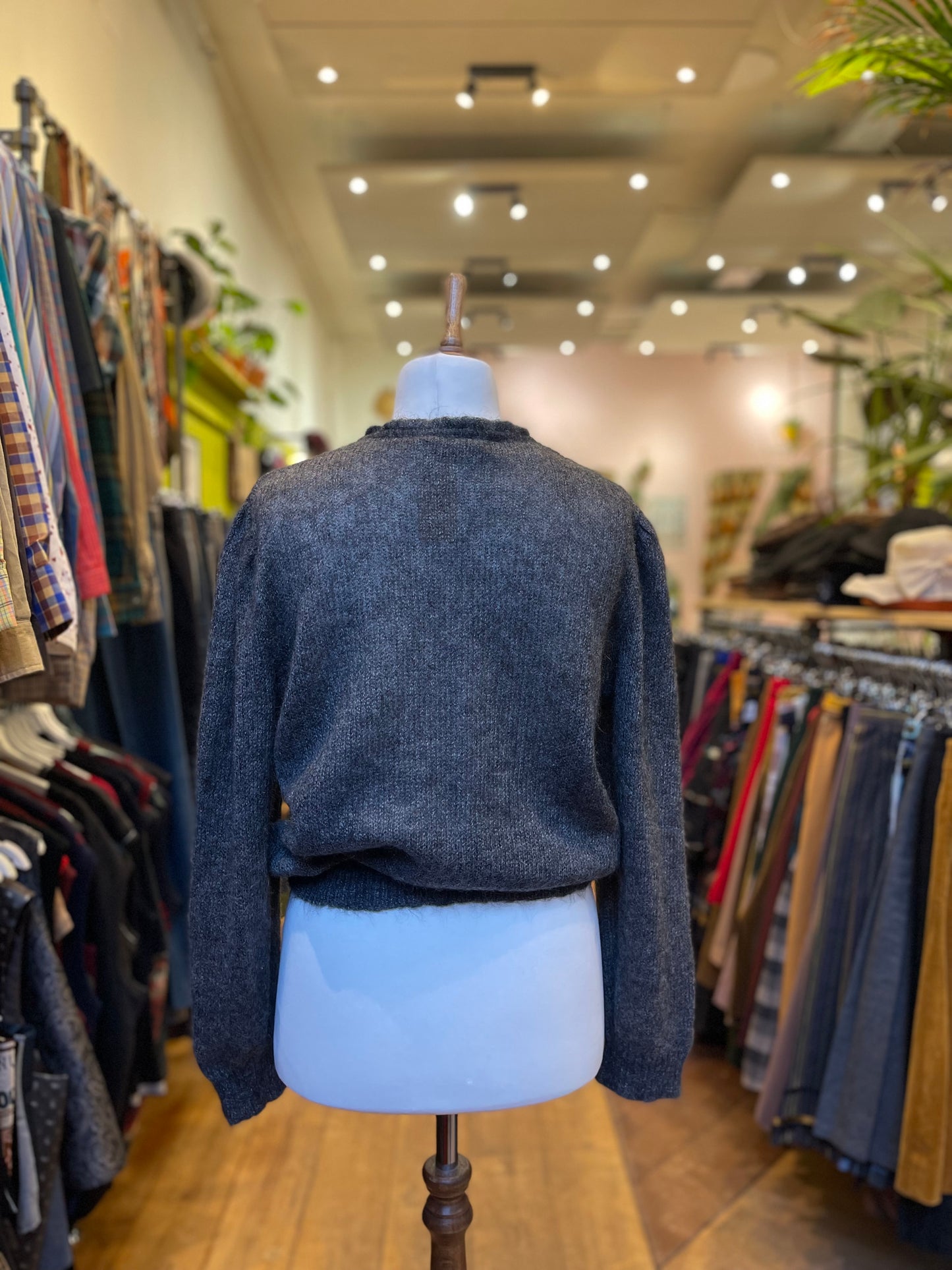 Mohair truitje met pofmouwen